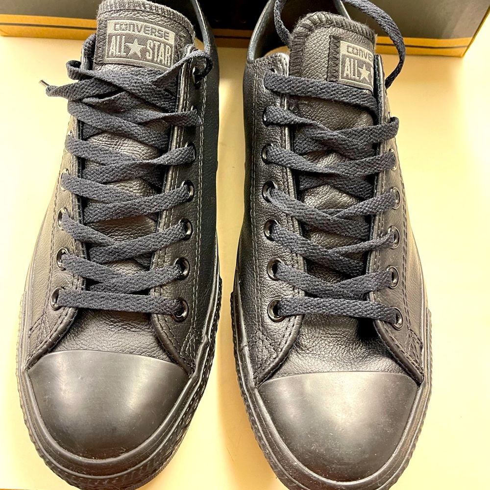 Men’s converse size 10